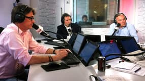 Jean-Jacques Bourdin (au centre), avec Alain Marschall (à gauche) et Olivier Truchot, mercredi 3 avril dans les GG sur RMC.