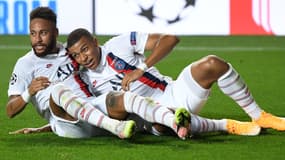 Neymar et Mbappé lors de la victoire du PSG face à l'Atalanta Bergame en Ligue des champions