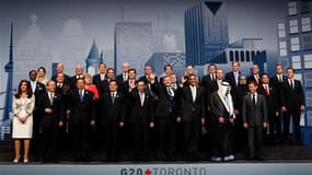 A l'issue du sommet de Toronto, les dirigeants des pays du G20 ont déclaré que la consolidation de la croissance d'une économie mondiale qui reste fragile était une priorité absolue et se sont également engagés à remettre de l'ordre dans leurs finances pu
