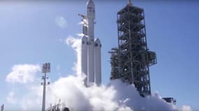 Falcon Heavy, cette fusée de SpaceX présentée comme "la plus puissante du monde"
