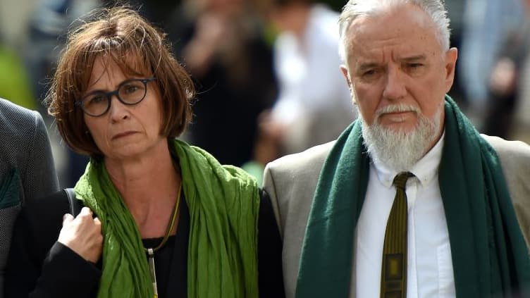 Cécile et Didier Noyer lors des funérailles de leur fils.