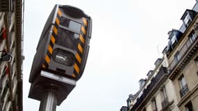 IMAGE D'ILLUSTRATION - Un radar installé en hauteur dans Paris.