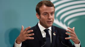 Emmanuel Macron reçoit Vladimir Poutine ce lundi à Versailles.