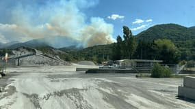 Un incendie s'est déclaré ce mercredi 23 août dans la commune de Crots (Hautes-Alpes)
