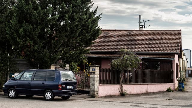 La maison où a été arrêté un homme à Meyzieu, le 16 septembre, dans le cadre d'un coup de filet contre une filière jihadiste dans la région lyonnaise