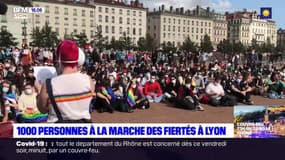 Lyon: 1000 personnes rassemblées place Bellecour pour la Marche des Fiertés
