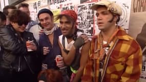 Bernard Campan, Pascal Légitimus et Didier Bourdon dans le clip des Inconnus "C'est toi que je t'aime"