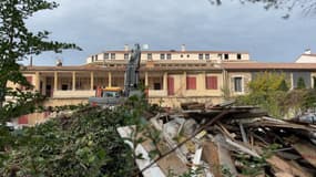 La démolition du couvent des Chartreux, à Aix-en-Provence, a débuté ce lundi 4 novembre