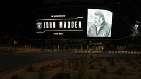 The Allegiant Stadium, l'enceinte des Las Vegas Raiders, rend hommage à John Madden