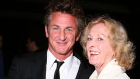 Sean Penn et sa mère Eileen Ryan en 2007 à Los Angeles.