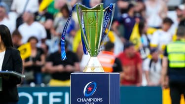 Le trophée de la Champions Cup avant la finale entre La Rochelle et le Leinster, le 28 mai 2022