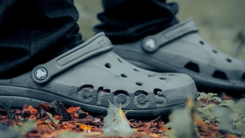 La remise de prix sur cette paire de Crocs va vous faire plaisir, c'est le moment de craquer