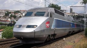 Le TGV était parti à 20h34 de La Rochelle. Il devait arriver à 23h49 à Paris (photo d'illustration).