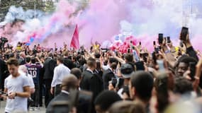 Les ultras du PSG ont accueilli Neymar