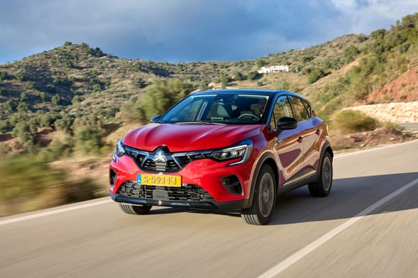 Le Mitsubishi ASX reprend quasi-totalement les éléments de son cousin le Renault Captur.