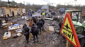 Des cabanes devenues le symbole de la lutte contre la construction de l'aéroport de Notre-Dame-des-Landes