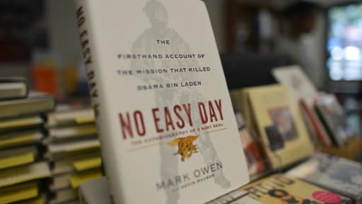 Le livre "No Easy Day" écrit par un ancien soldat des Navy Seals en vente dans une librairie de Washington, le 4 septembre 2012