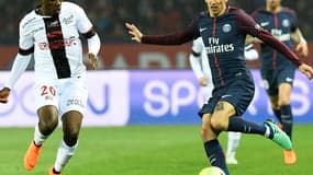 Angel Di Maria face à Félix Eboa Eboa - AFP