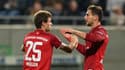 Thomas Müller et Leon Goretzka se félicitent après le premier but du Bayern face à Greuther Fürth.