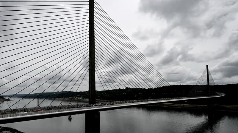 Fortes chaleurs: un pont de Brest inspecté en urgence en raison de fuites de cire
