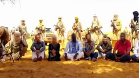 Le 30 septembre 2010, Aqmi avait diffusé une vidéo des otages entourés de leurs ravisseurs en armes.