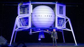 Le patron d'Amazon Jeff Bezos lors de la présentation de Blue Moon à Washington.