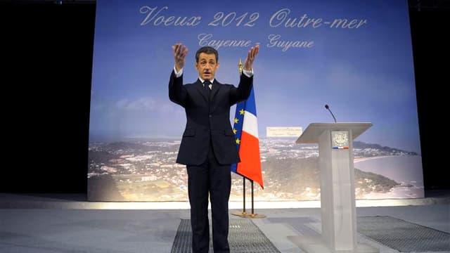Nicolas Sarkozy a multiplié dimanche à Cayenne les attaques contre le candidat socialiste à l'élection présidentielle, François Hollande. Le chef de l'Etat, qui briguera probablement un second mandat, adressait ses voeux à la France d'Outre-mer et a paru,
