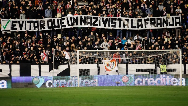 Une banderole déployée contre Zozulia