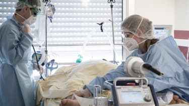 Patient atteint du Covid-19 pris en charge, le 27 avril 2020.
