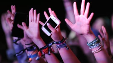 120 000 festivaliers présents à Carhaix dans le Finistère, ont pu réalisés leurs achats à partir d'un bracelet connecté faisant office de porte-monnaie électronique.