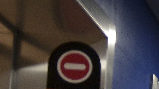 Une mère et son nourrisson entre la vie et la mort, après avoir été frappés par le père. (Photo d'illustration). 