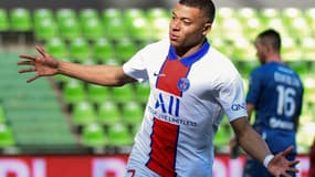 L'attaquant du Paris-SG, Kylian Mbappé, auteur d'un doublé lors du match de Ligue 1 sur la pelouse de Metz, le 24 avril 2021