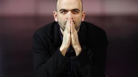 L'écrivain italien Roberto Saviano, qui vit sous protection policière depuis qu'il a publié, en 2006, son bestseller "Gomorra" consacré à la mafia, a reçu lundi le prix PEN/Pinter International Writer of Courage Award. /Photo prise le 25 mars 2009/REUTERS