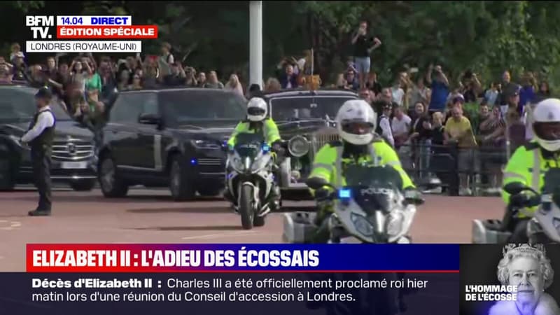 Charles III arrive à Buckingham Palace