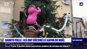 Sainte-Tulle : les habitants ont décoré le sapin de Noël  