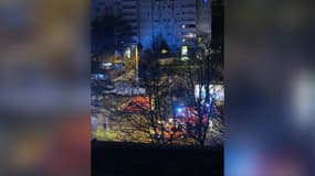 Un important incendie s'est déclaré vers 3h du matin dans un immeuble de huit étages à Vaulx-en-Velin, près de Lyon