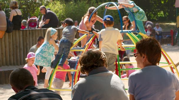 Des enfants dans un parc à Rouen