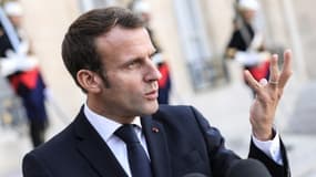 L'action d'Emmanuel Macron vis-à-vis des territoires est jugée durement.