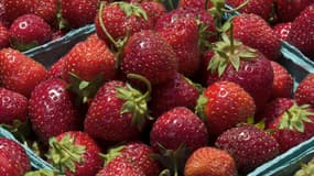 Cette année, les fraises vendues en grande surface n'ont pas séduit les Français.