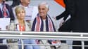 Jean-Paul Belmondo avec l'écharpe du PSG