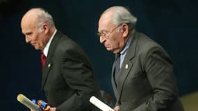 Gustavo Gutiérrez (à droite) à Oviedo en Espagne en 2003