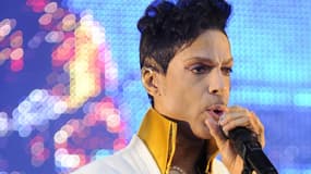 Prince sur scène en 2011 à Paris 