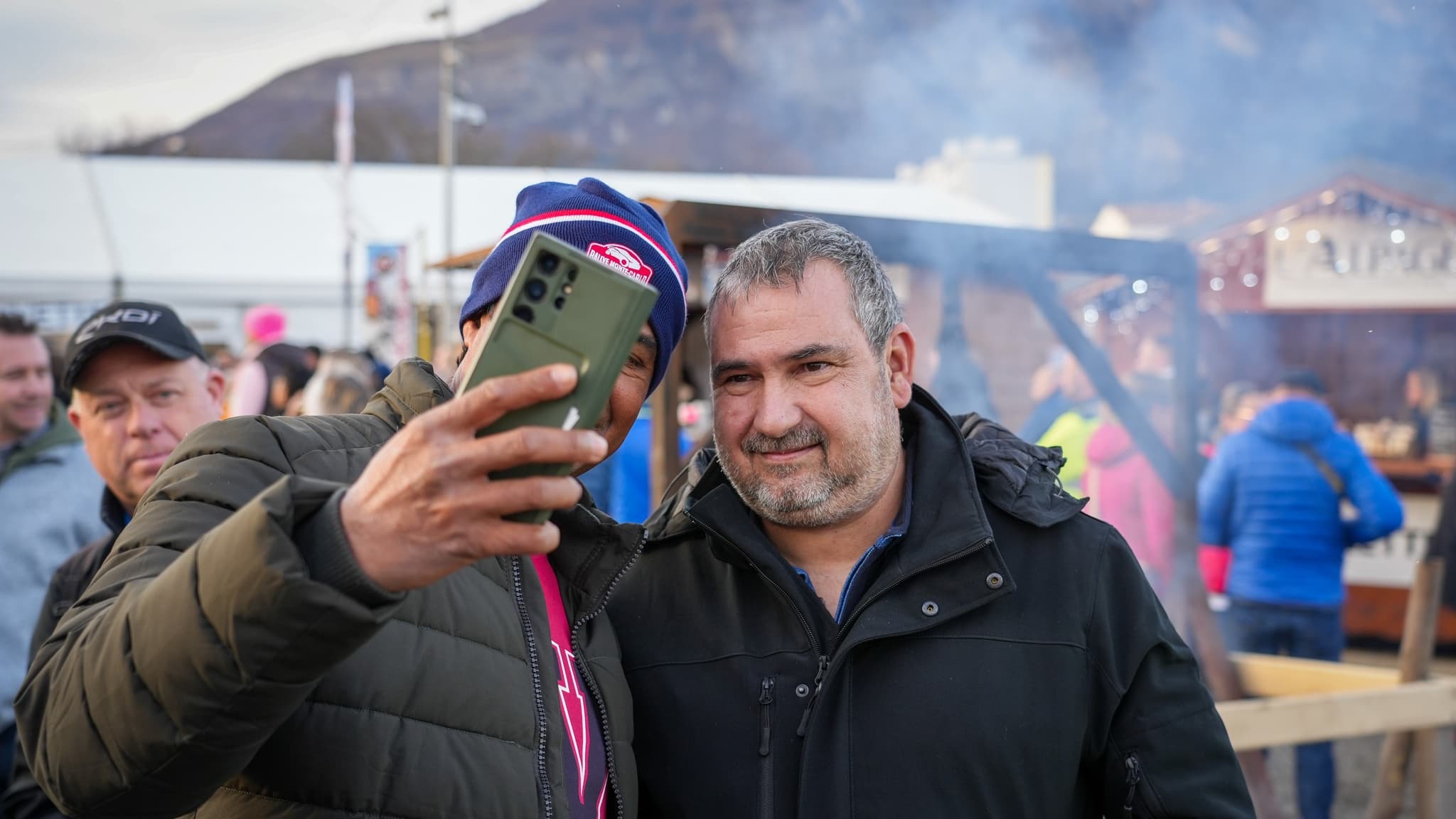 Daniel Elena a rendu visite aux spectateurs présents à Gap.
