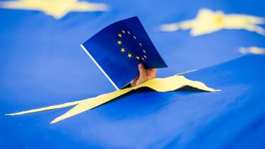 Paris et Berlin proposent de prendre comme base de référence le chiffre d'affaires de ces grands groupes de l'internet et de fixer à partir de là un niveau de taxation.