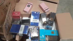 Une partie de saisies de parfum faites par les douanes à Calais et région parisienne, les 15 et 16 mai.