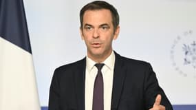 Le porte-parole du gouvernement, Olivier Véran, le 26 juillet 2023 à l'Elysée, à Paris