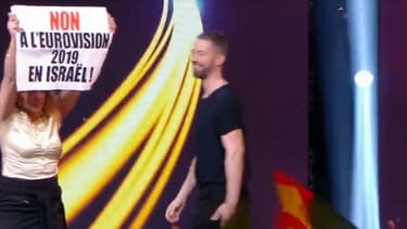 L'une des manifestants qui ont brièvement envahi le plateau de "Destination Eurovision", samedi 20 janvier 2019