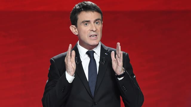 Manuel Valls sur le plateau du deuxième débat de la primaire citoyenne, le 15 janvier 2017.