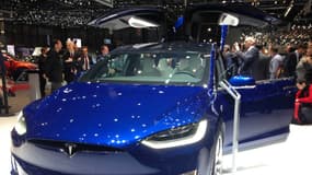 Tesla présente jusqu'au 13 mars u public européen le Model X au salon de Genève.