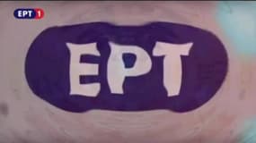 L'émotion des présentateurs lors de la reprise de la chaîne grecque ERT  